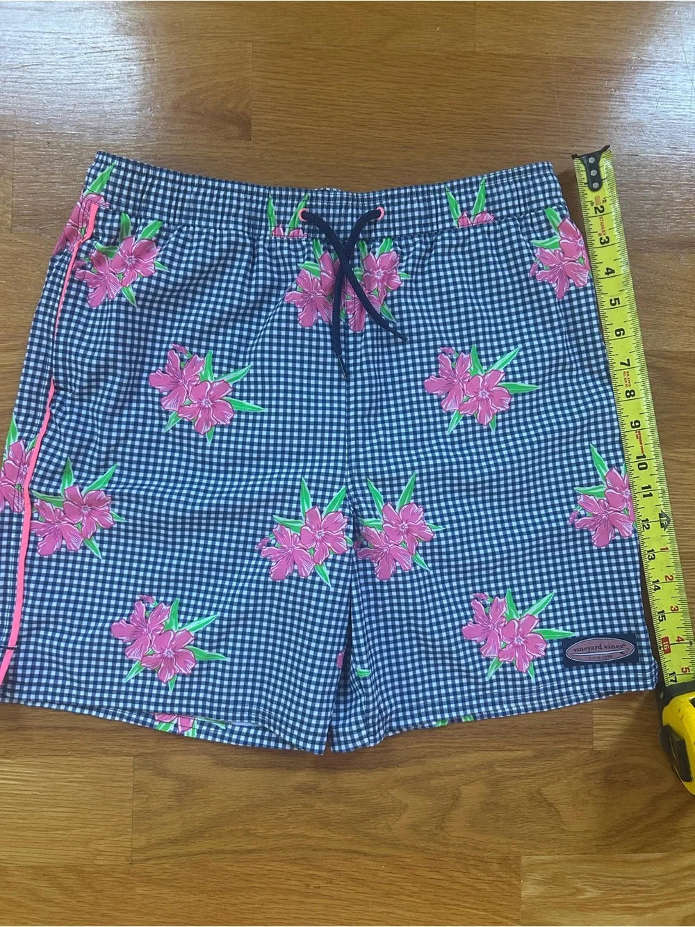 Vineyard Vines Boys XL 18 ( men’s small)  Chappy Bathing Suit